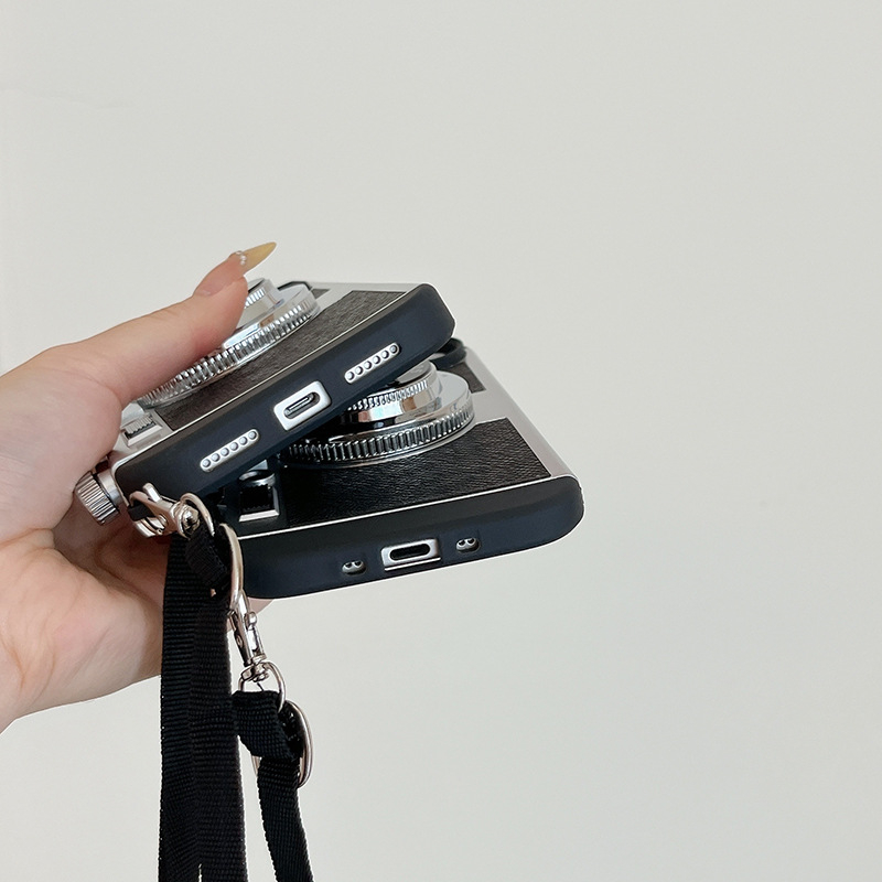 Emily in Paris Vintage Camera  - Vintage Items recension och pris
