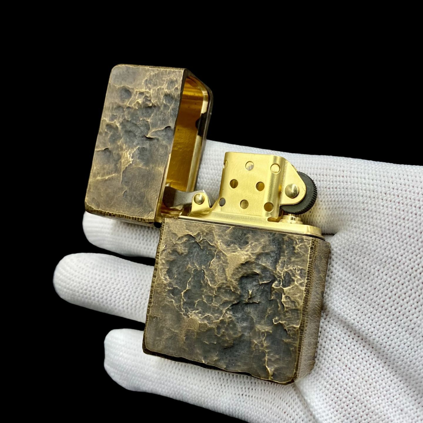 Zorro 912S Armored Brass Keros - Vintage Collectible Lighters recension och pris
