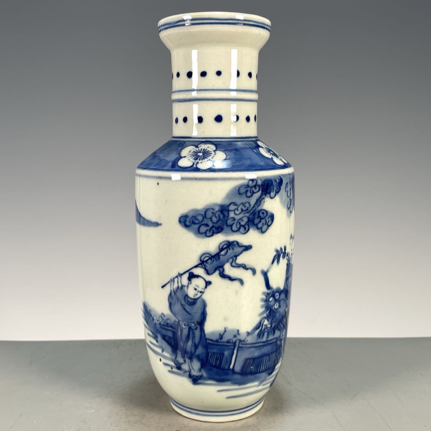 Blue and White Porcelain Roule - Vintage Collectible Pottery recension och pris