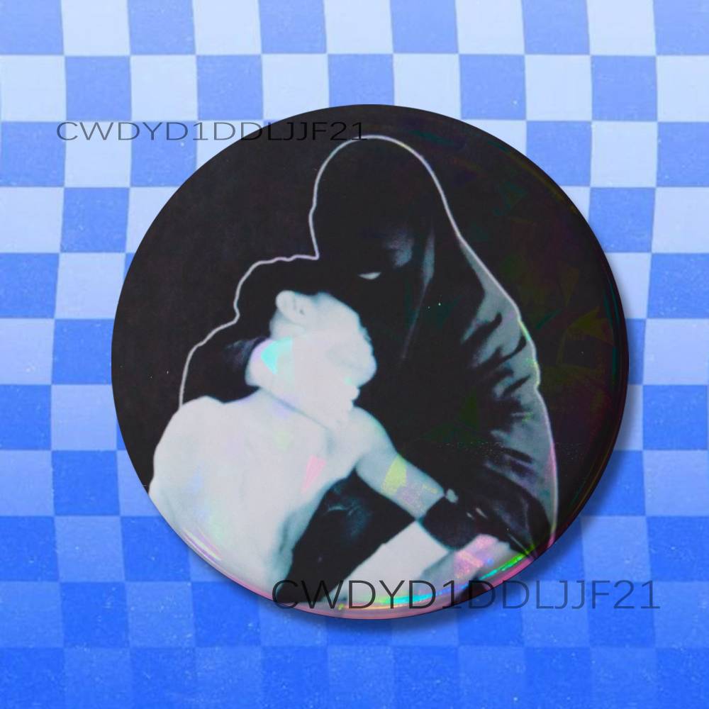 C-Crystal Castles Band Amnesty - Collectible Vintage Brooches recension och pris