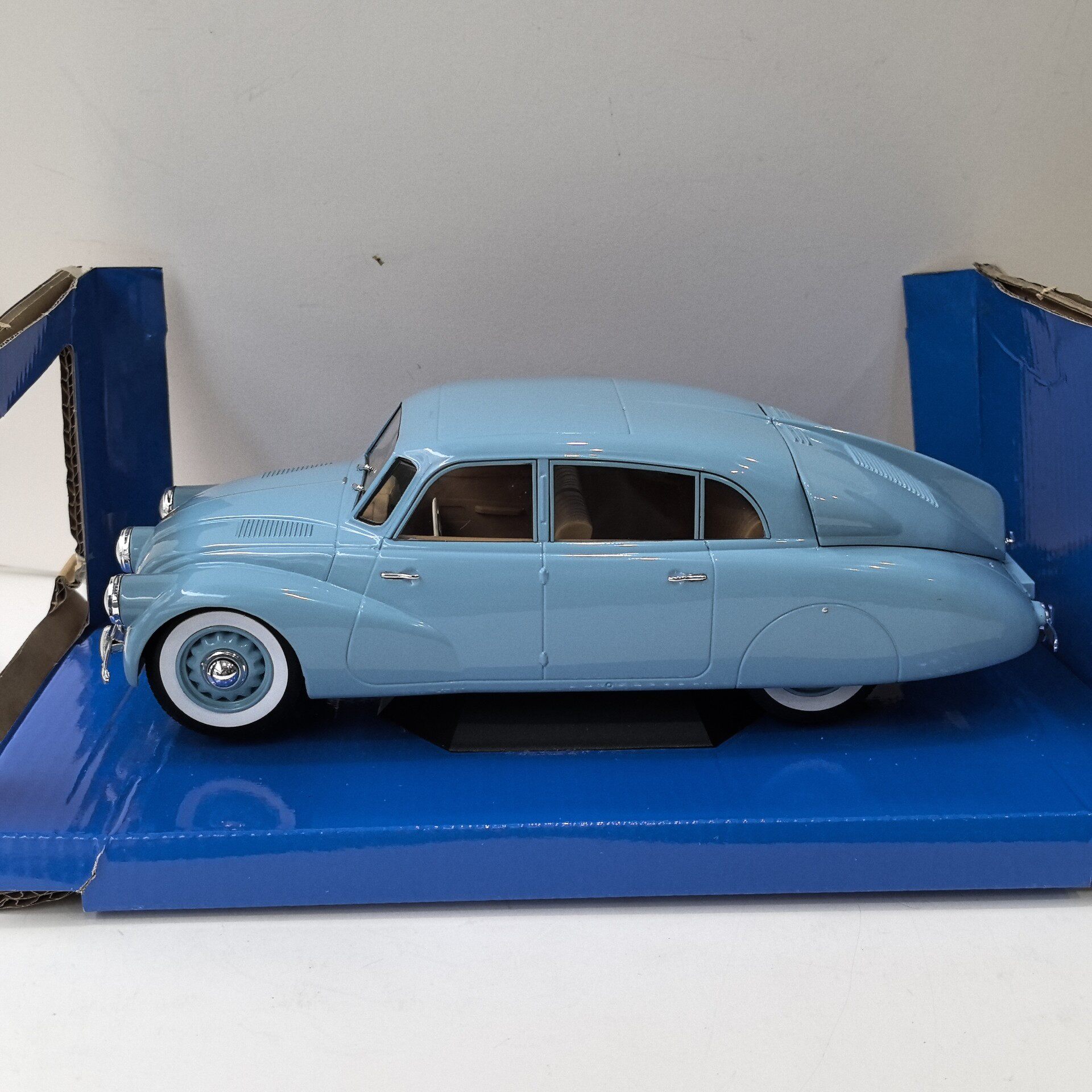 MCG Diecast 1/18 Scale TATRA 8 - Vintage Collectible & Vintage Dolls recension och pris