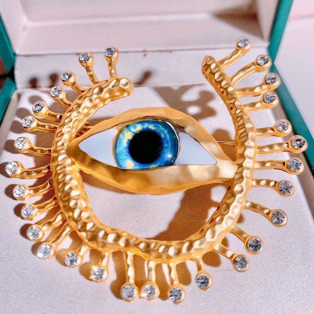 New Evil Eye Badges Cosplay An - Collectible Vintage Brooches recension och pris