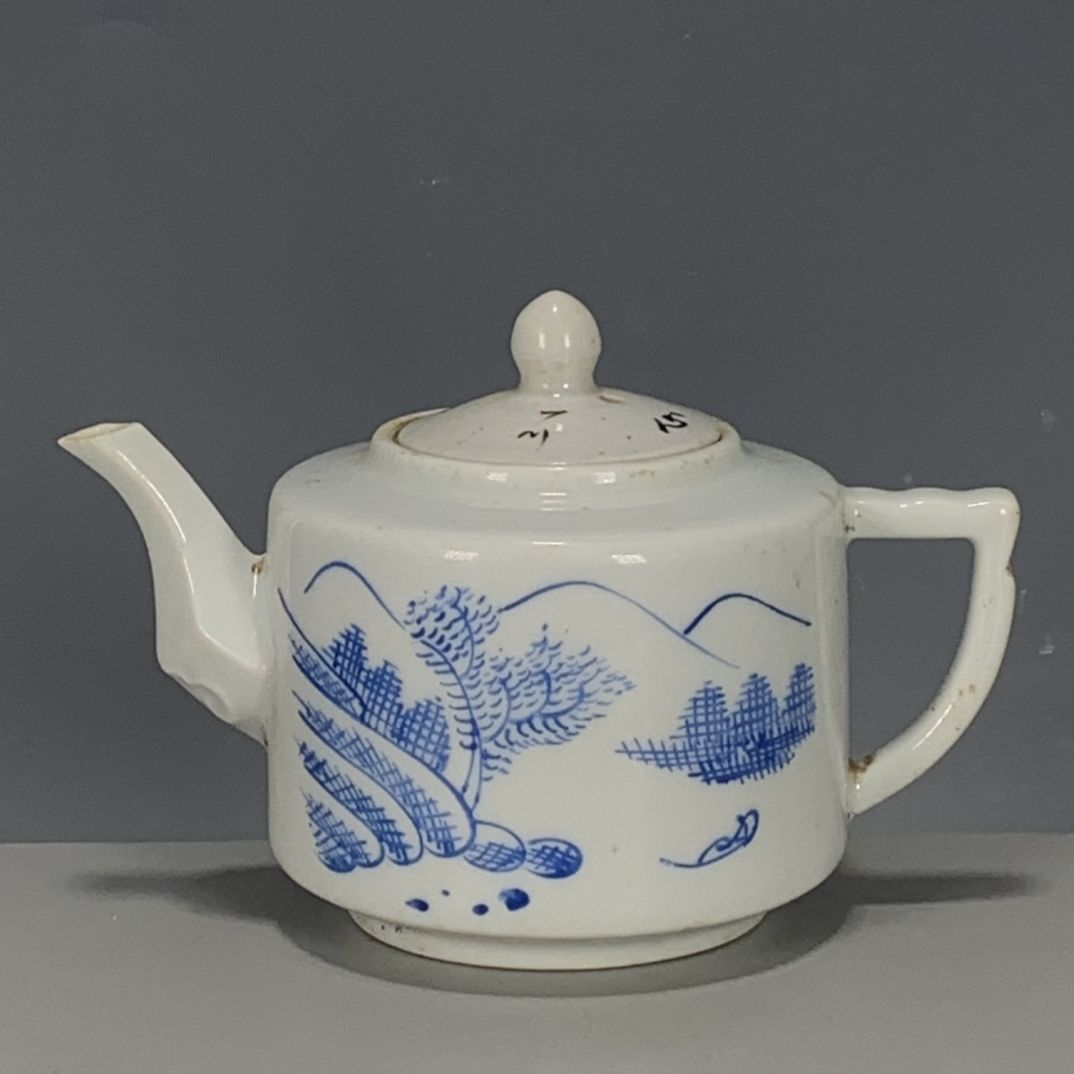 Hand Painted Blue White Porcel - Vintage Collectible Pottery recension och pris