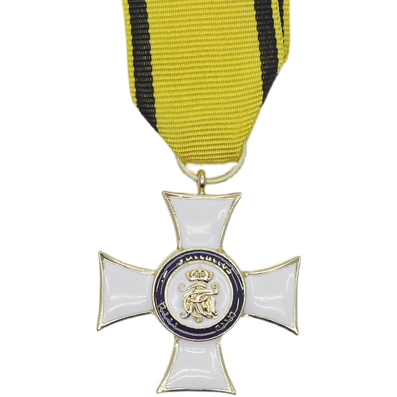 Classic Cross Medal Replica Co - Collectible Vintage Brooches recension och pris